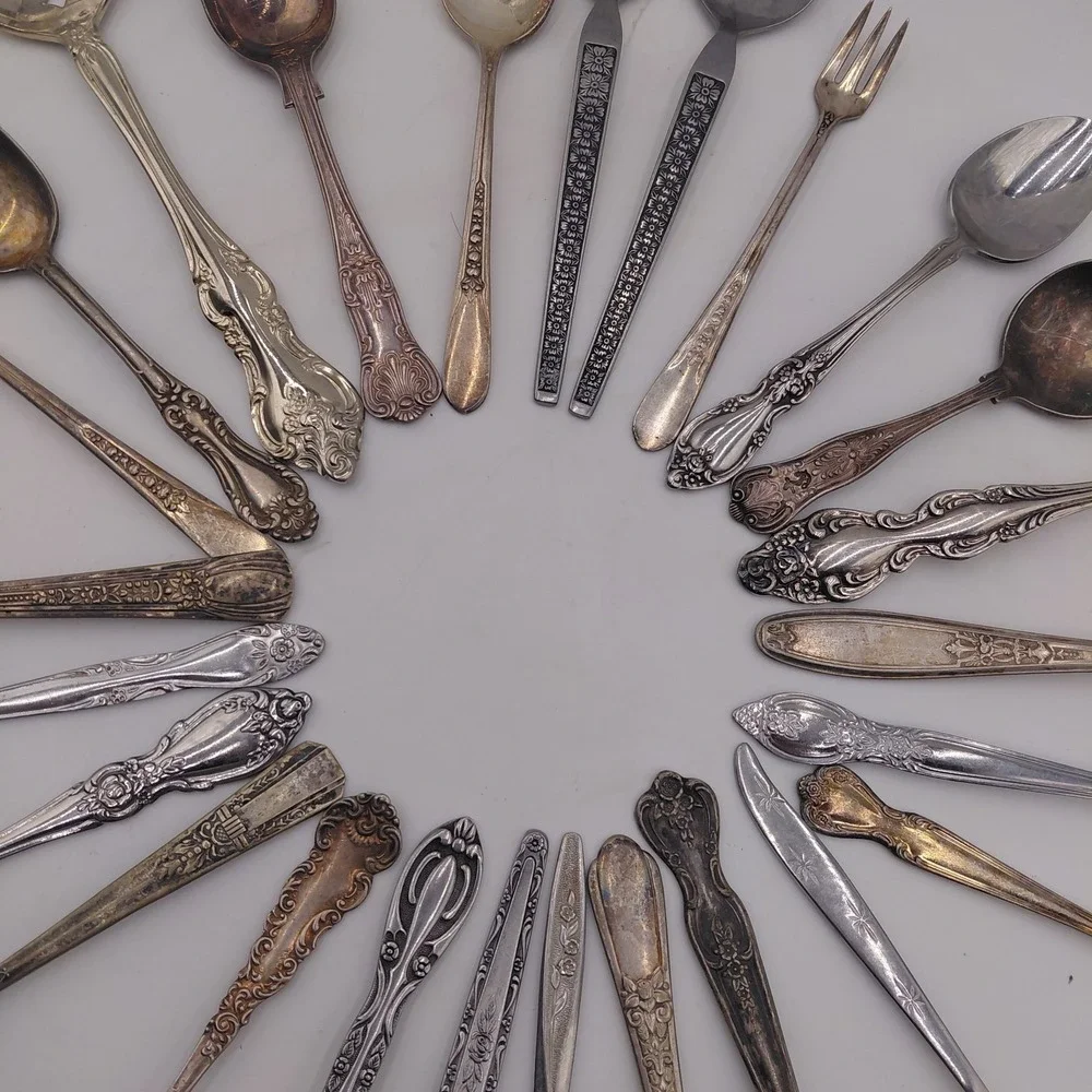 Vtg Flatware Mixed Lot 25 Ornate Fancy Patterns Silverware Jewelry Art Geometric
